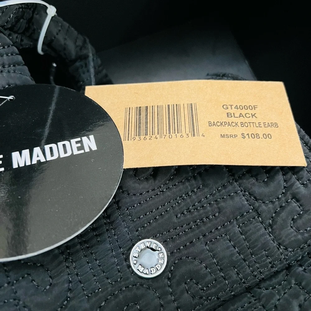 Steve Madden Backpack Bottle Earbud Case 3 Pc Gift Set - Picture 7 of 8